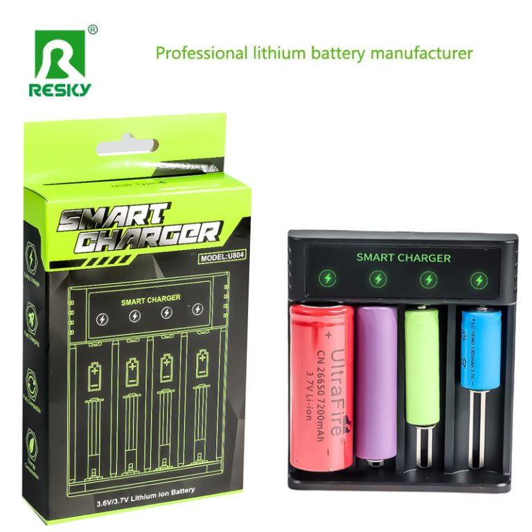 4 Slots 4.2V 2A 18650 rechargeable li-ion Battery Charger